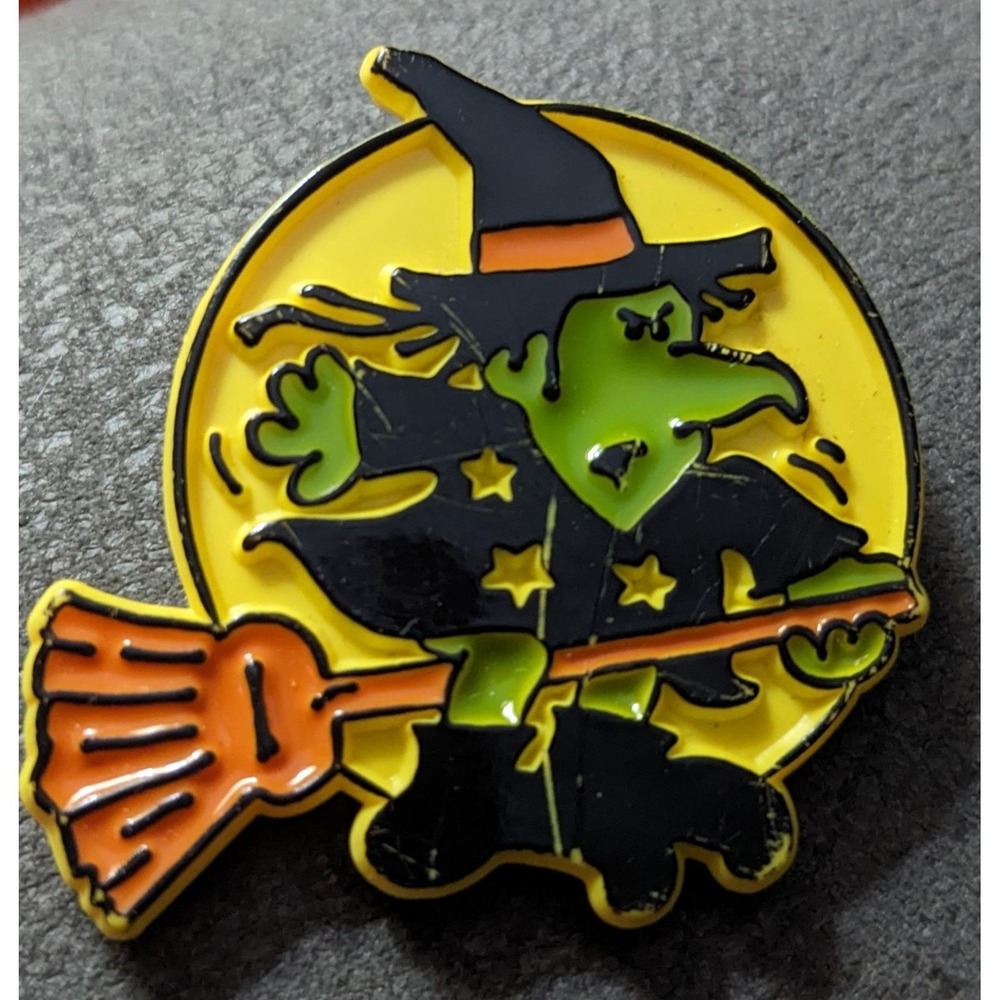 Hallmark Halloween Pin Vintage Flying Witch On Broom Vintage Brooch 1982